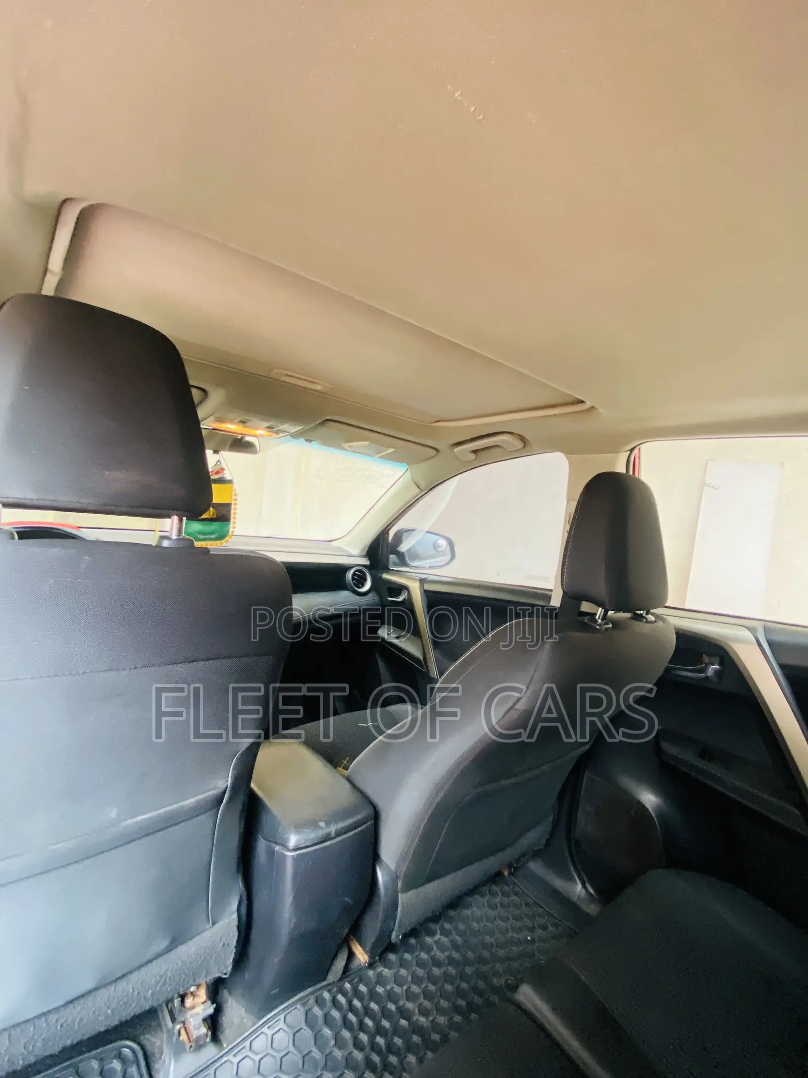 Toyota RAV4 XLE 4dr SUV AWD (2.5L 4cyl 6A) 2014 Red
