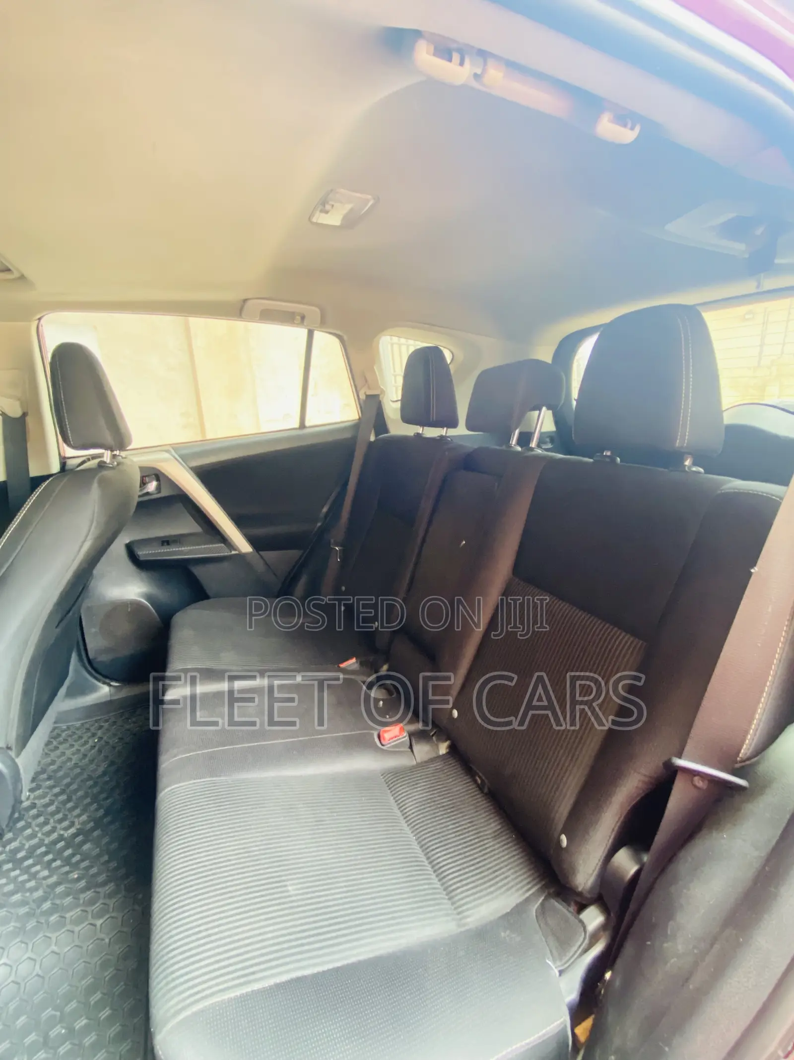 Toyota RAV4 XLE 4dr SUV AWD (2.5L 4cyl 6A) 2014 Red