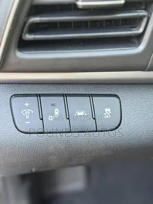 Hyundai Elantra Value Edition 2019 Silver
