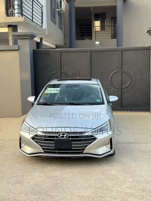 Hyundai Elantra Value Edition 2019 Silver