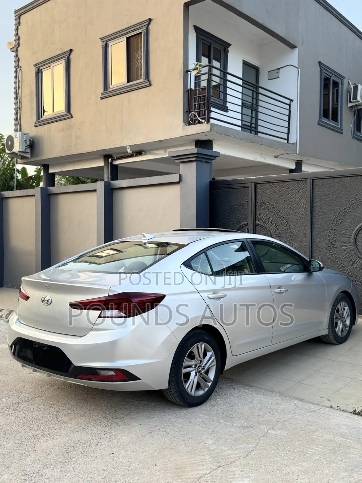 Hyundai Elantra Value Edition 2019 Silver