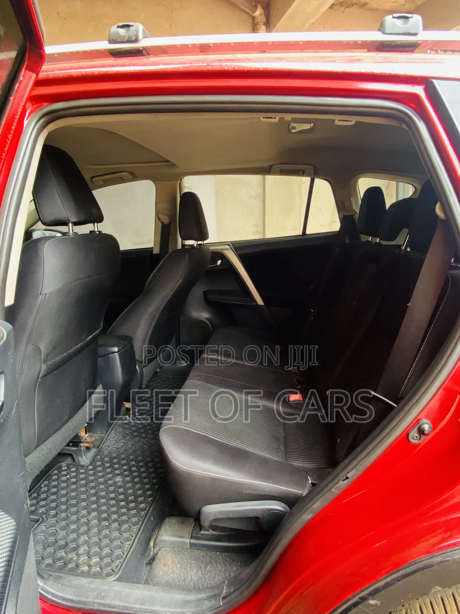 Toyota RAV4 XLE 4dr SUV AWD (2.5L 4cyl 6A) 2014 Red