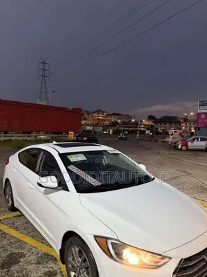 Hyundai Elantra SEL 2018 White