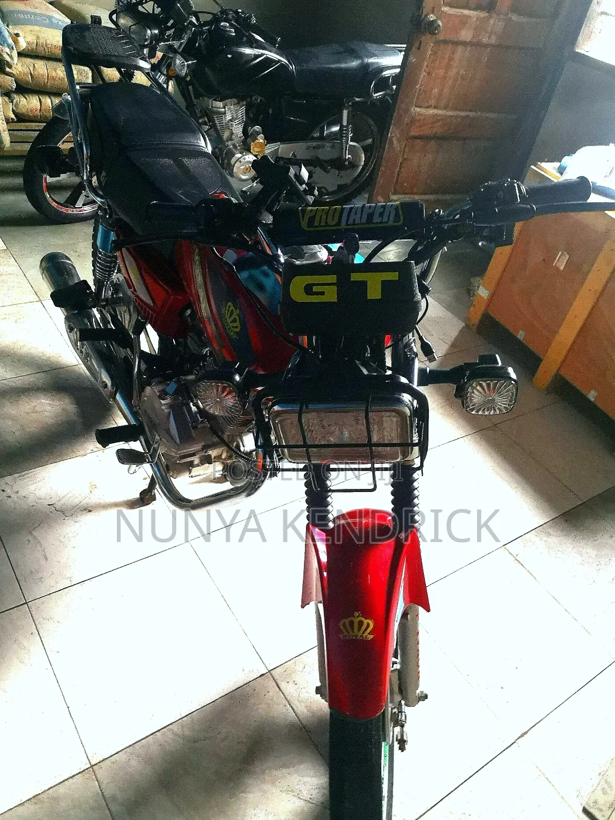 Royal RY125 2026 Red