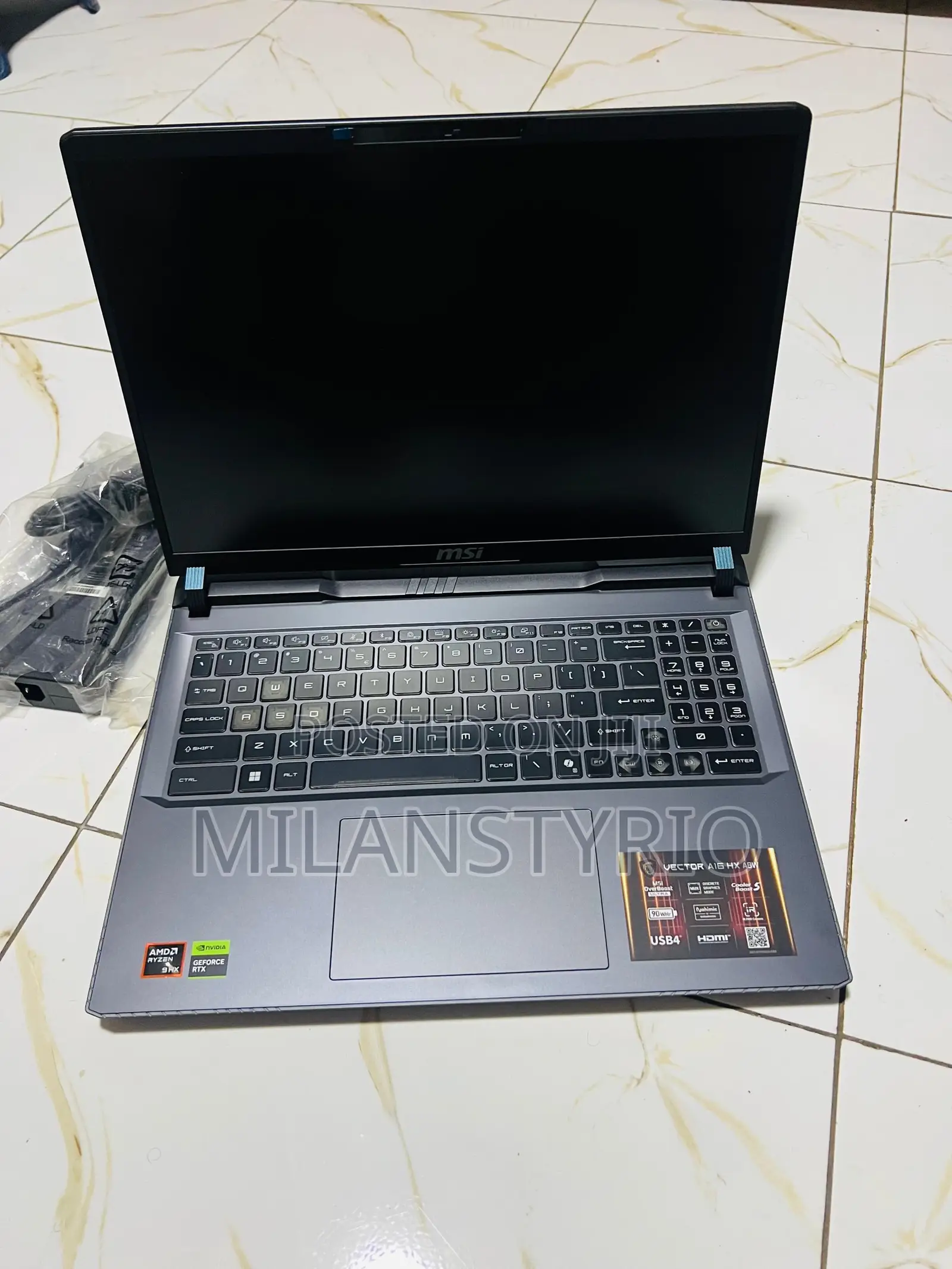 New Laptop MSI 16GB AMD Ryzen 9 SSD 1T