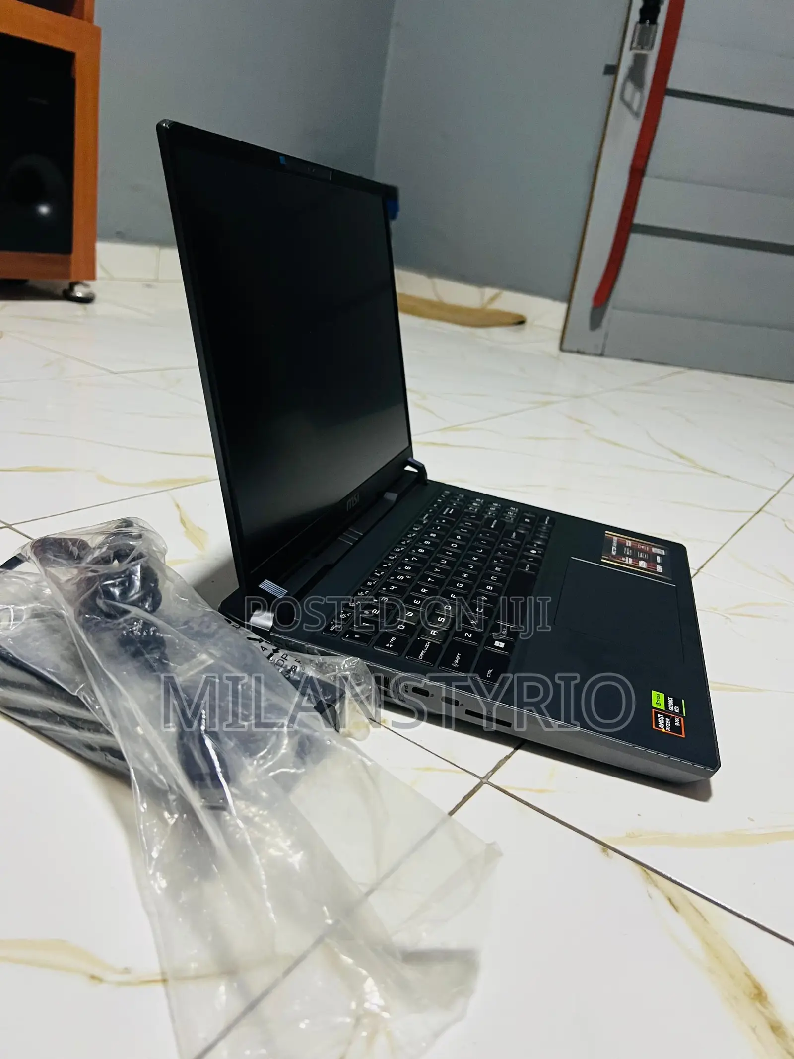 New Laptop MSI 16GB AMD Ryzen 9 SSD 1T