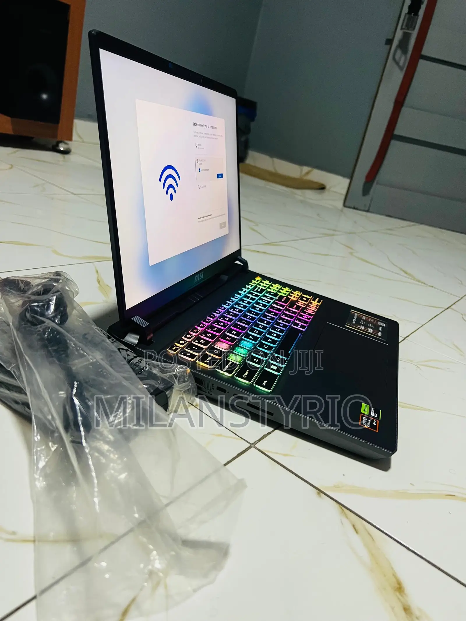 New Laptop MSI 16GB AMD Ryzen 9 SSD 1T