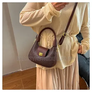 Crescent Bag Retro Crossbody Bag