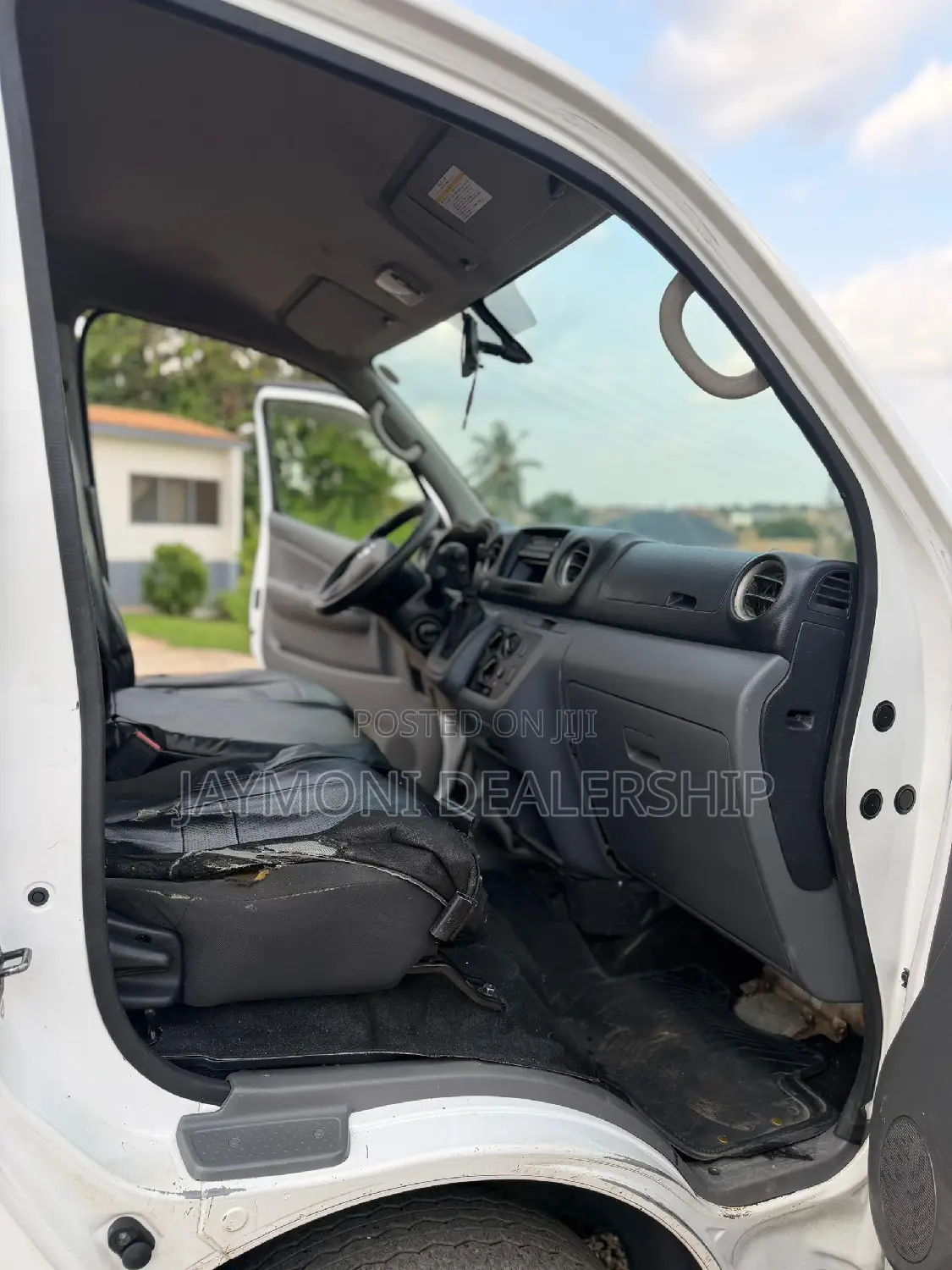 Nissan Caravan 2011 White