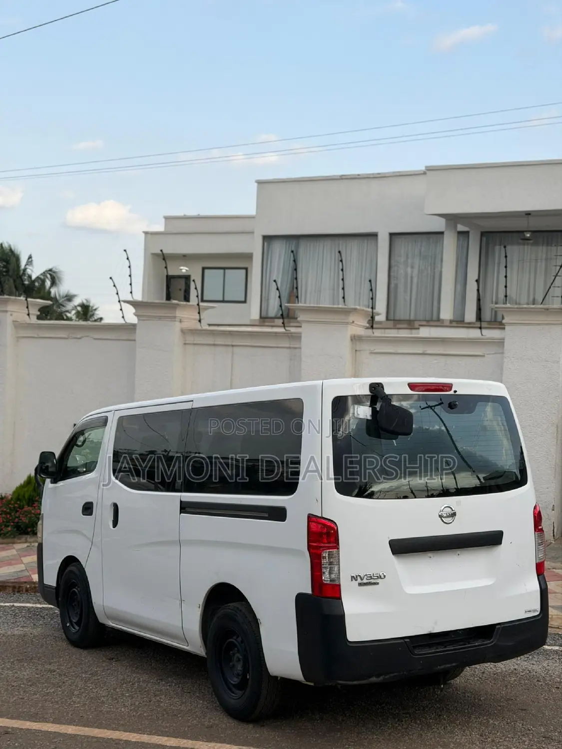 Nissan Caravan 2011 White