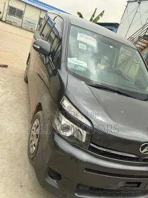 Toyota Voxy 2013 Black