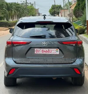 Toyota Highlander LE FWD 2024 Gray