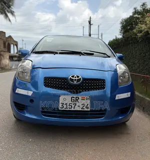 Toyota Vitz 1.3 FWD 5dr 2010 Blue