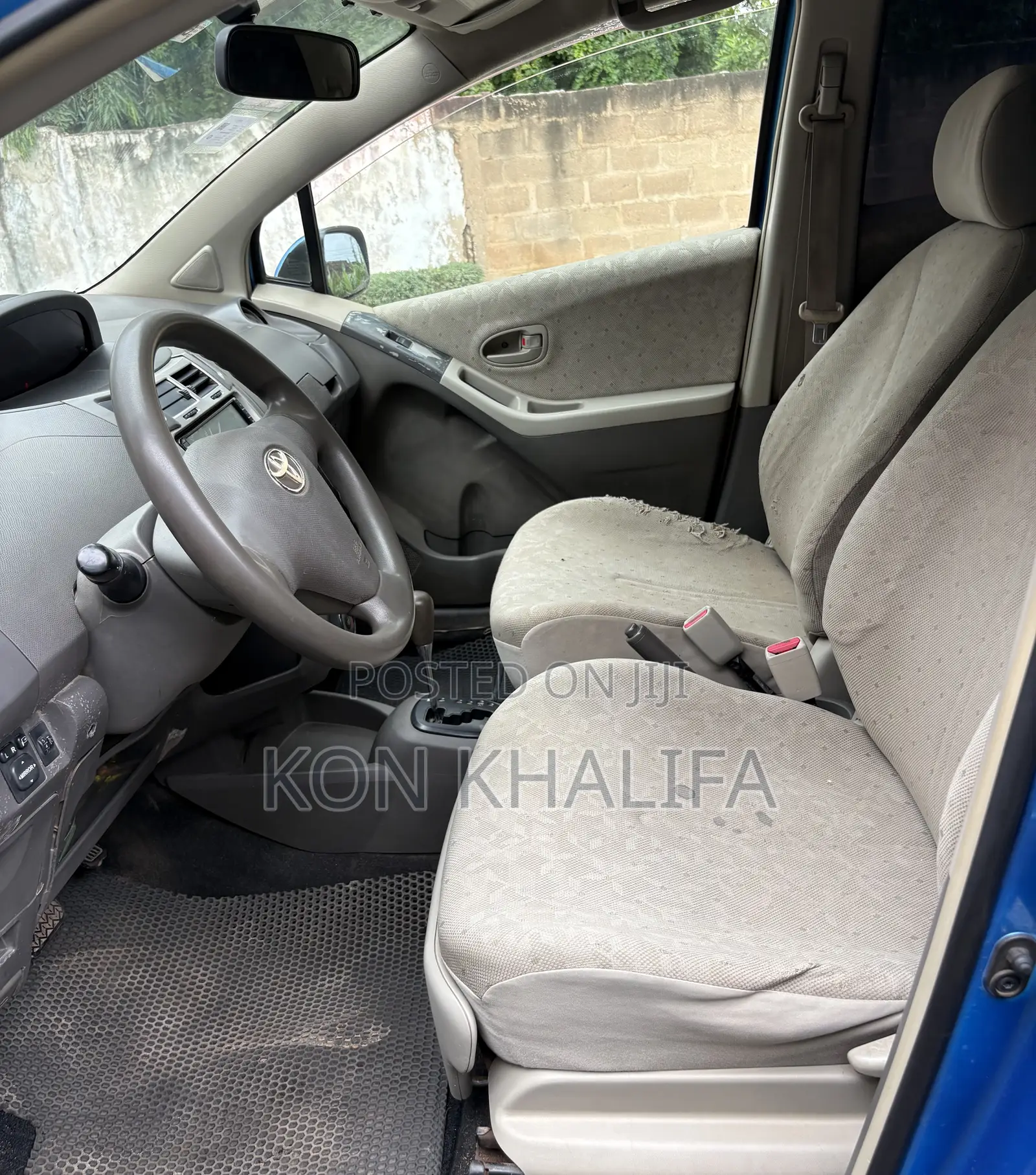 Toyota Vitz 1.3 FWD 5dr 2010 Blue