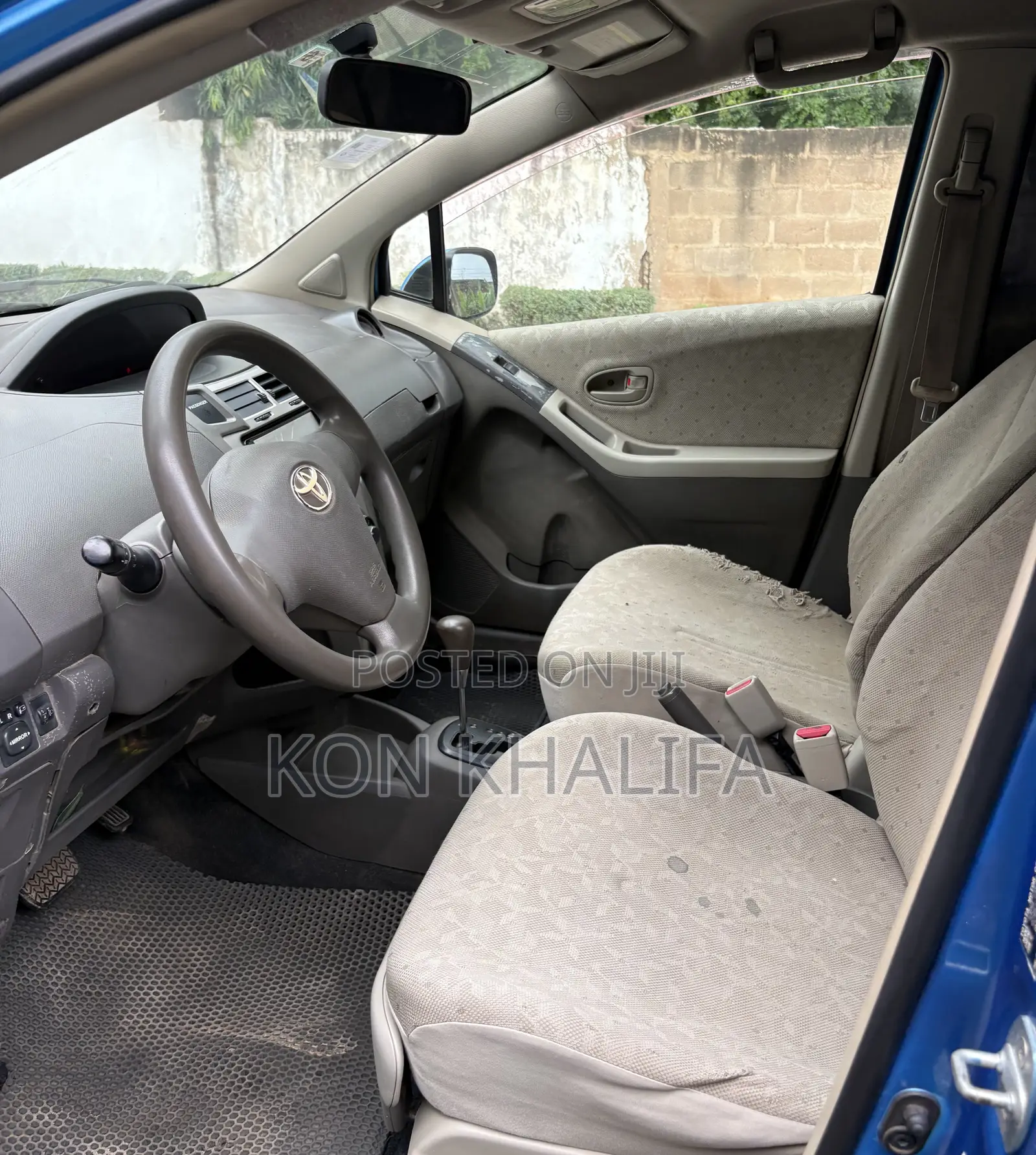 Toyota Vitz 1.3 FWD 5dr 2010 Blue