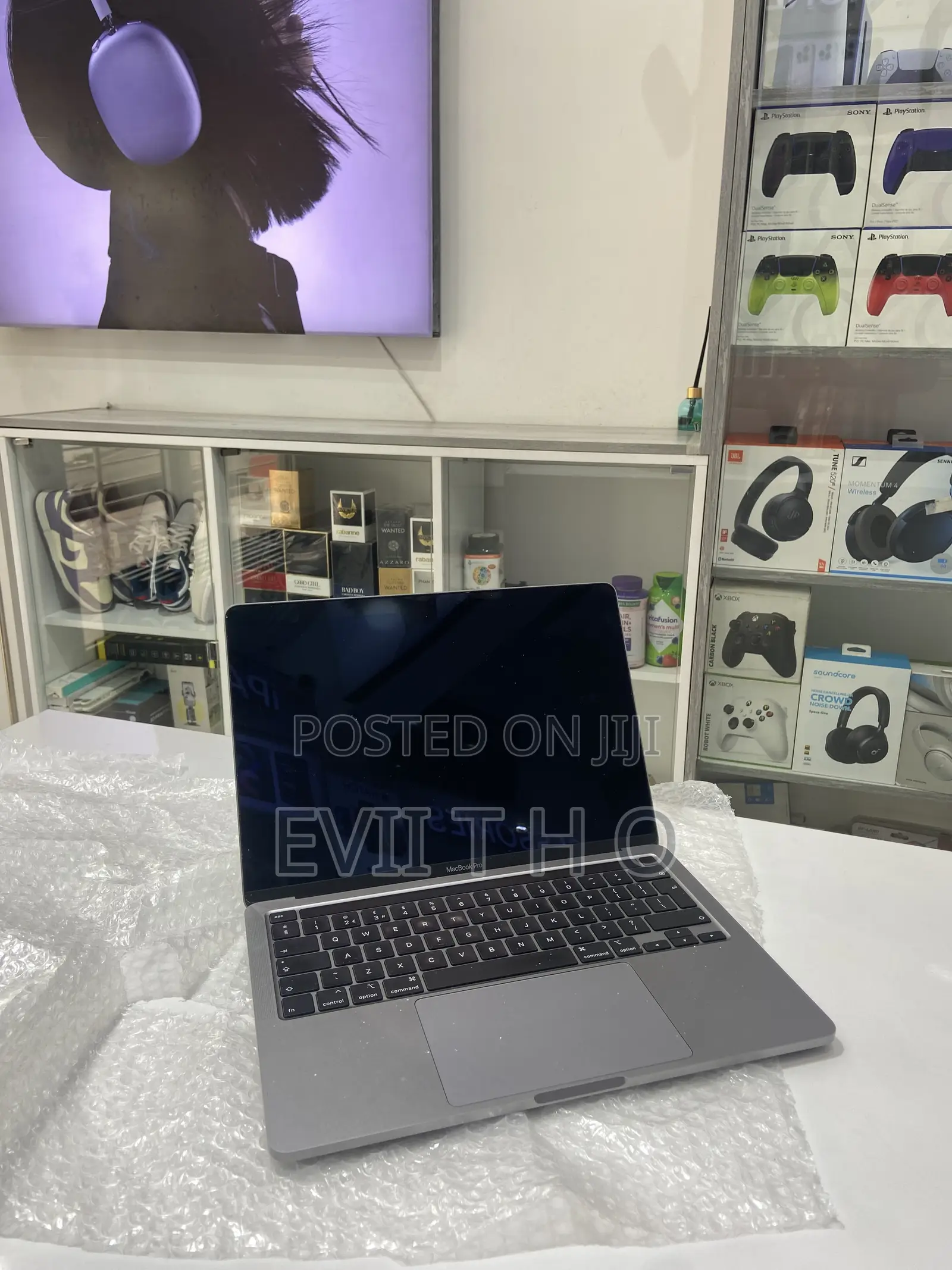 Laptop Apple MacBook Pro 2020 8GB Intel Core i5 SSD 512GB