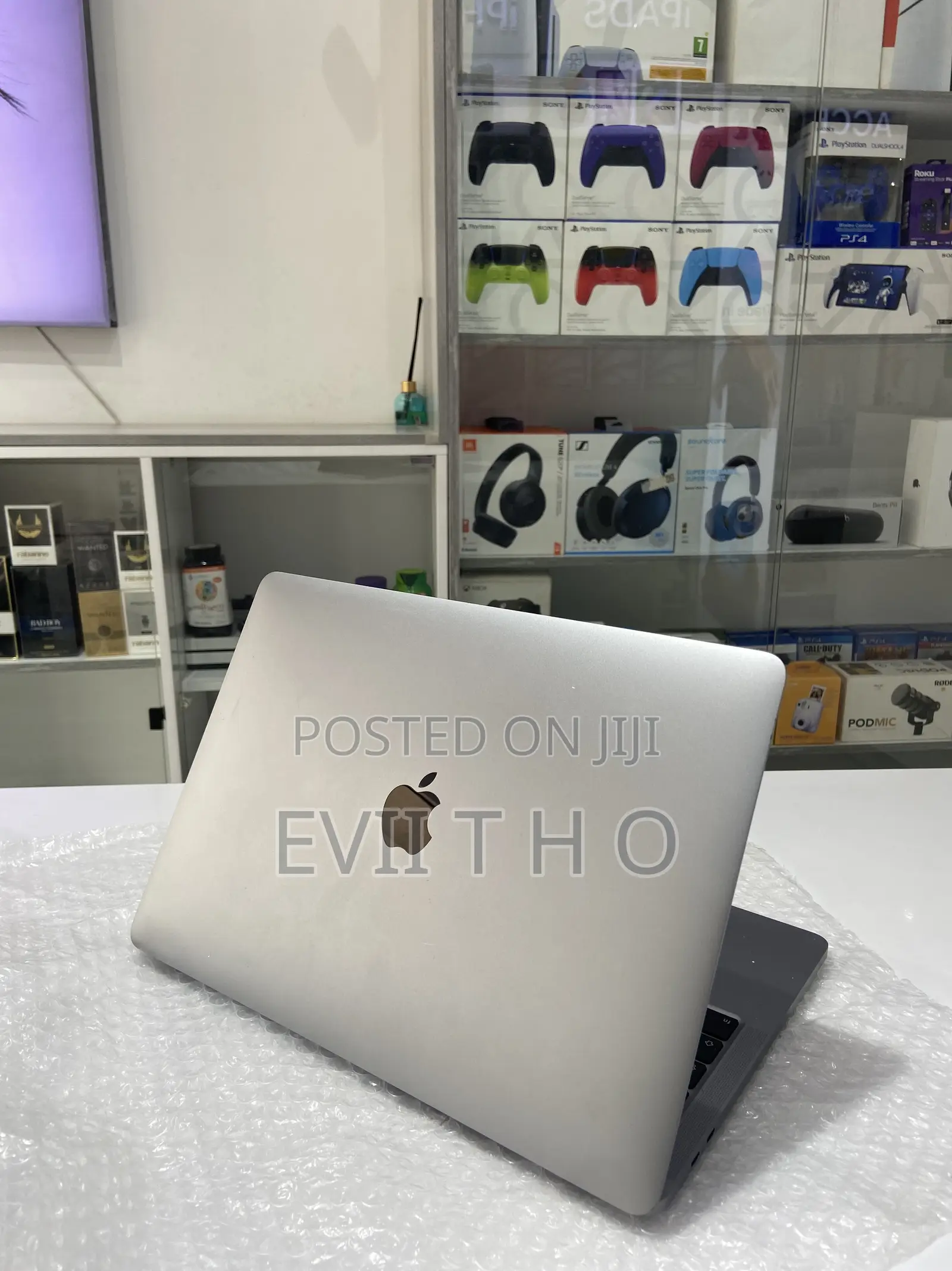 Laptop Apple MacBook Pro 2020 8GB Intel Core i5 SSD 512GB