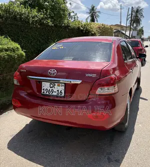 Toyota Yaris 2010 Red