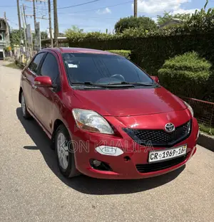Toyota Yaris 2010 Red