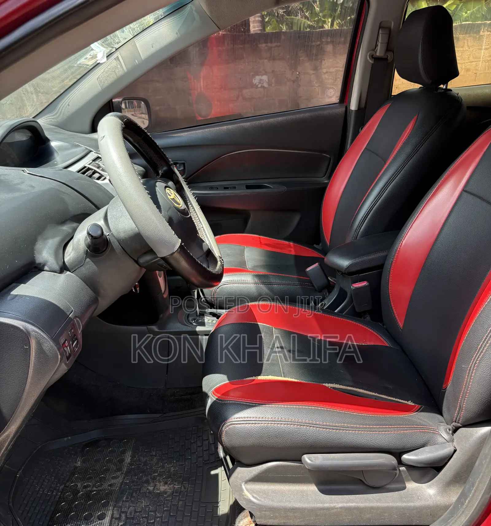 Toyota Yaris 2010 Red