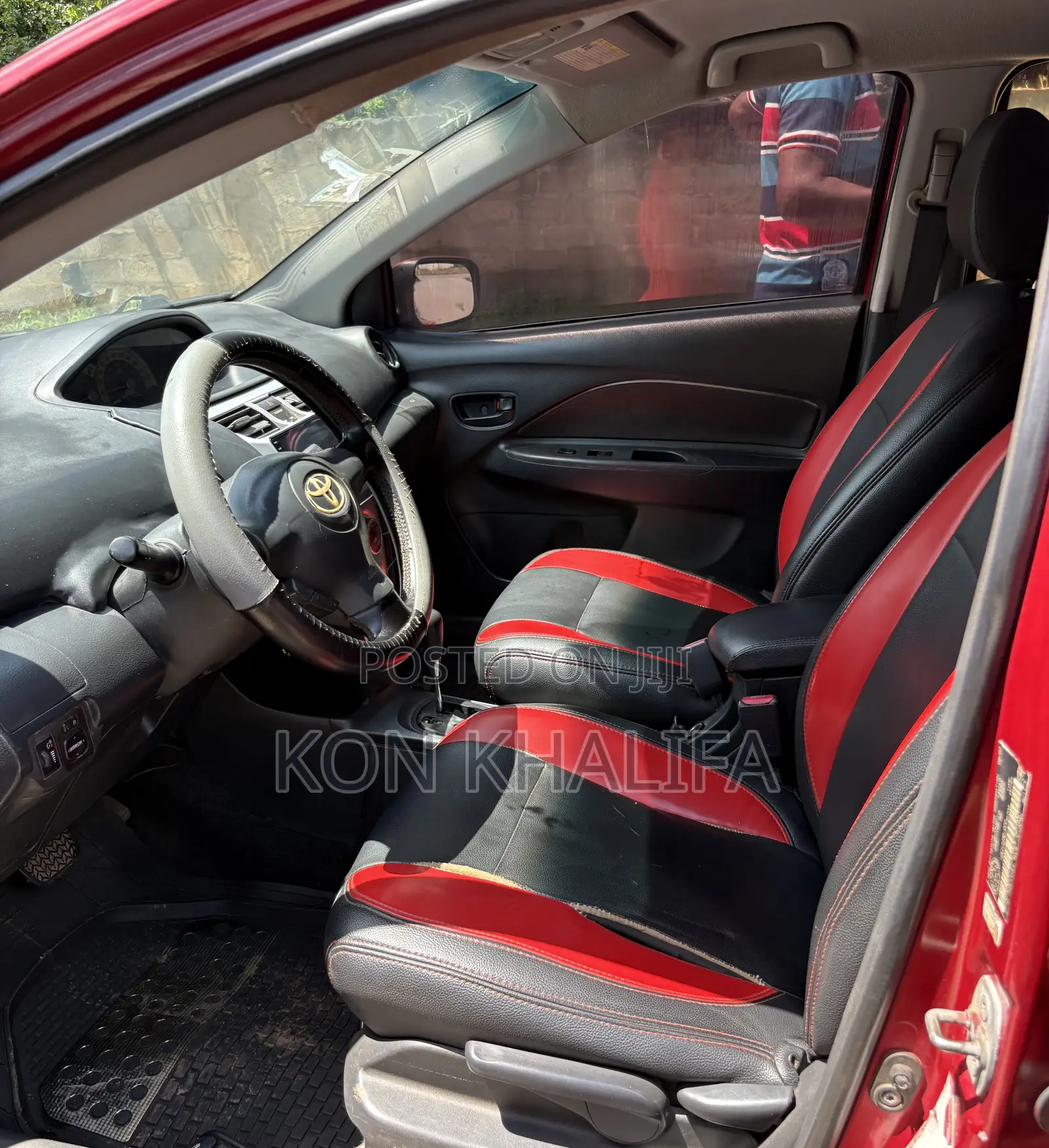 Toyota Yaris 2010 Red