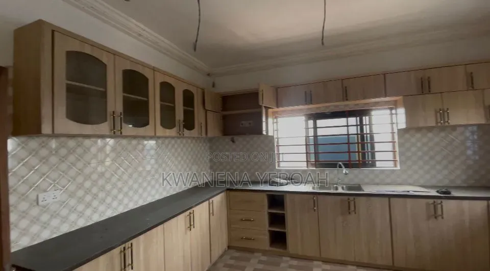 3bdrm Duplex in Amasaman for sale