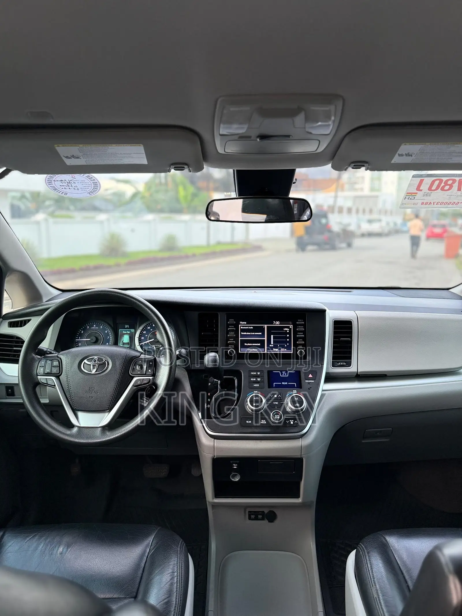 Toyota Sienna XLE 7 AWD 2020 Black