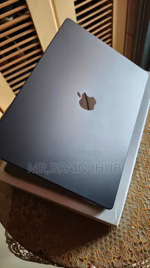Laptop Apple MacBook Pro 2024 M4 48GB Apple M4 HDD+SSD 512GB