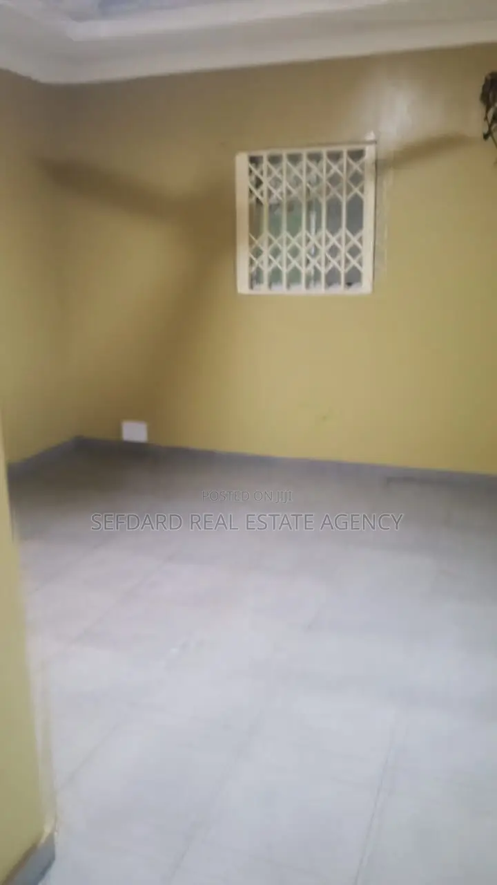 2bdrm Apartment in Sefdard Properties, Ablekuma for rent