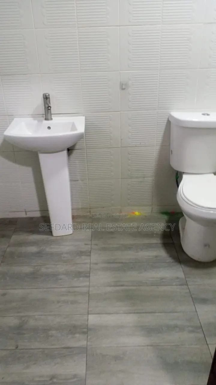 2bdrm Apartment in Sefdard Properties, Ablekuma for rent