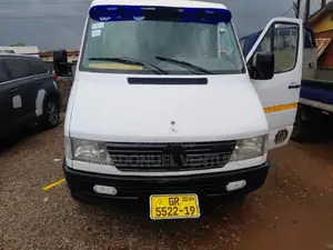 Mercedes-Benz Sprinter 1998 White