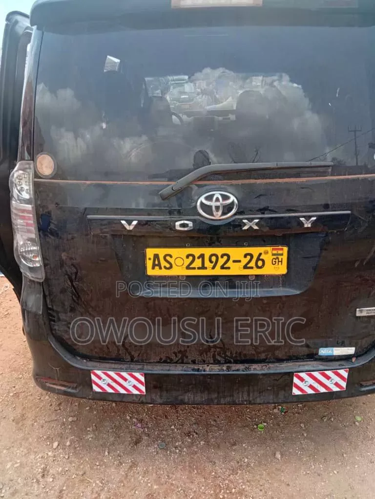Toyota Voxy 2013 Black
