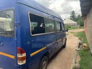 Mercedes-Benz Sprinter 1999 Blue