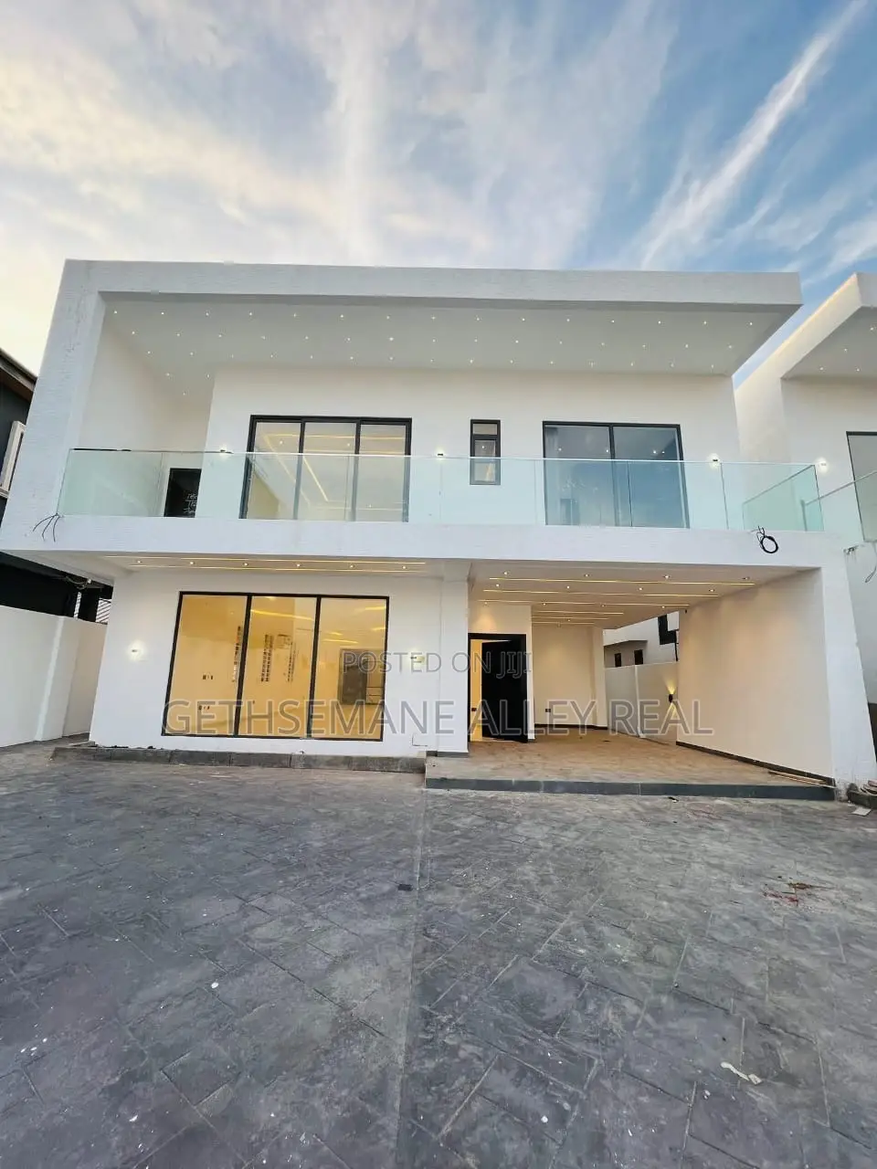 3bdrm House in Ashaley Botwe for sale