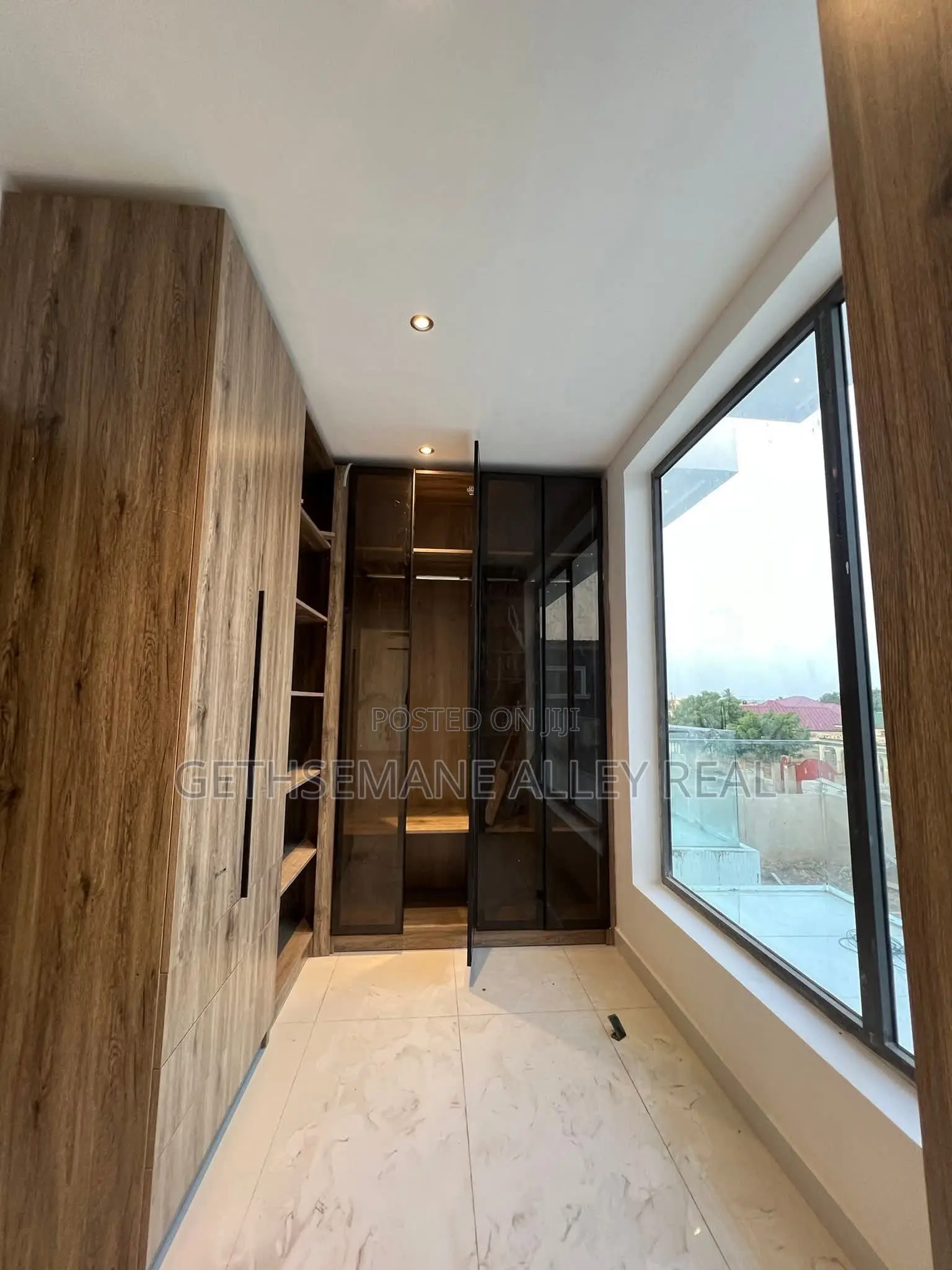 3bdrm House in Ashaley Botwe for sale