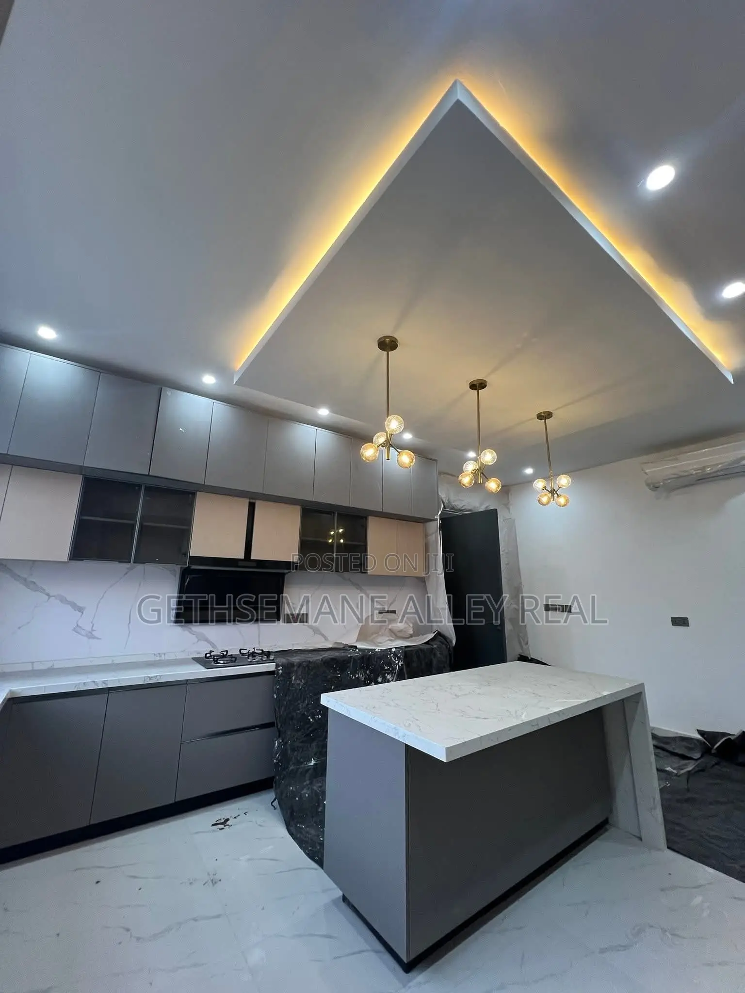 4bdrm House in Ashaley Botwe for sale