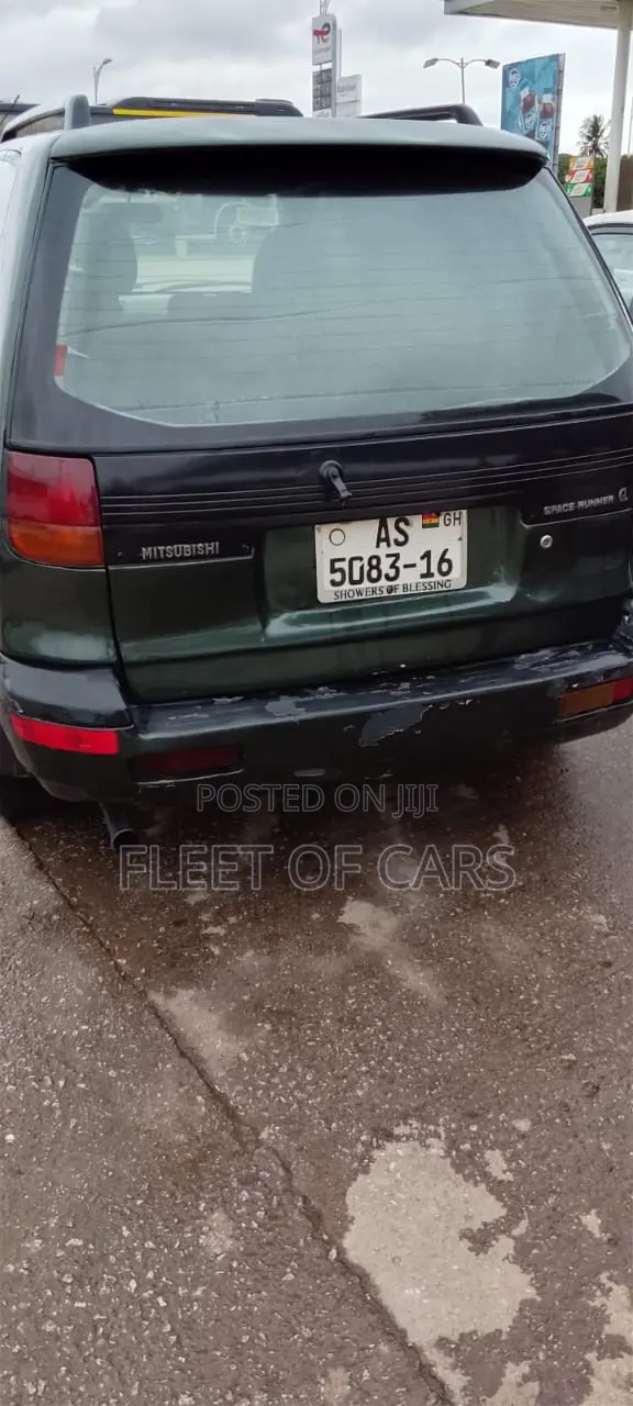 Mitsubishi SpaceRunner 2006 Gray