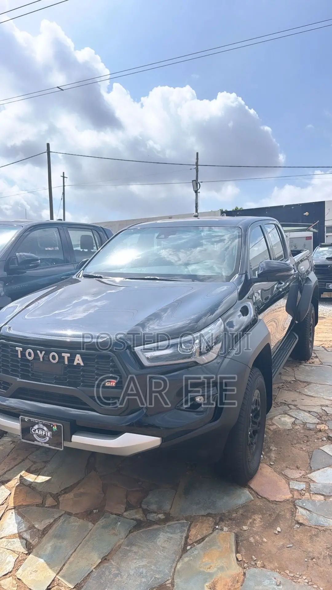 New Toyota Hilux 2025 Black