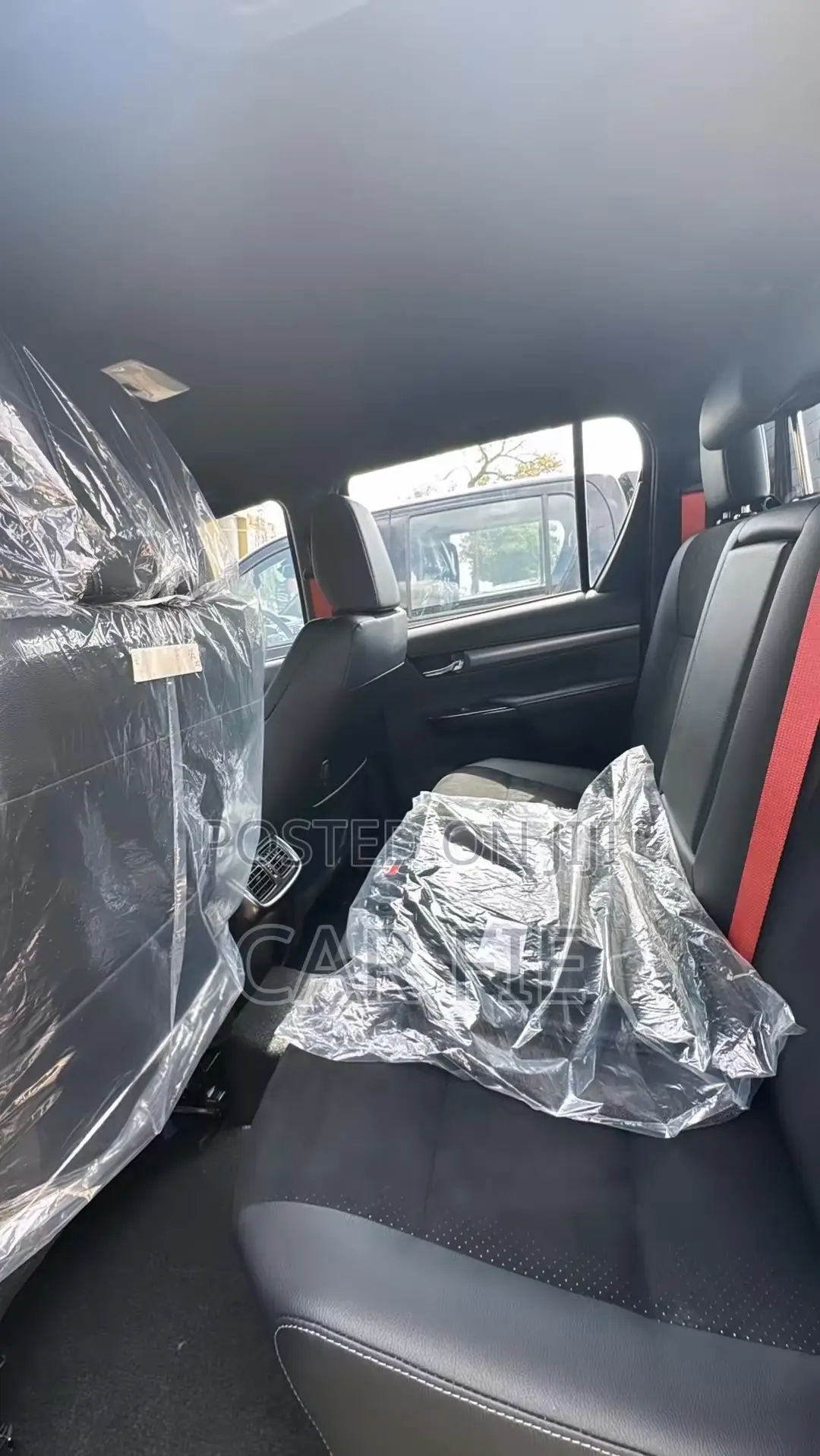 New Toyota Hilux 2025 Black