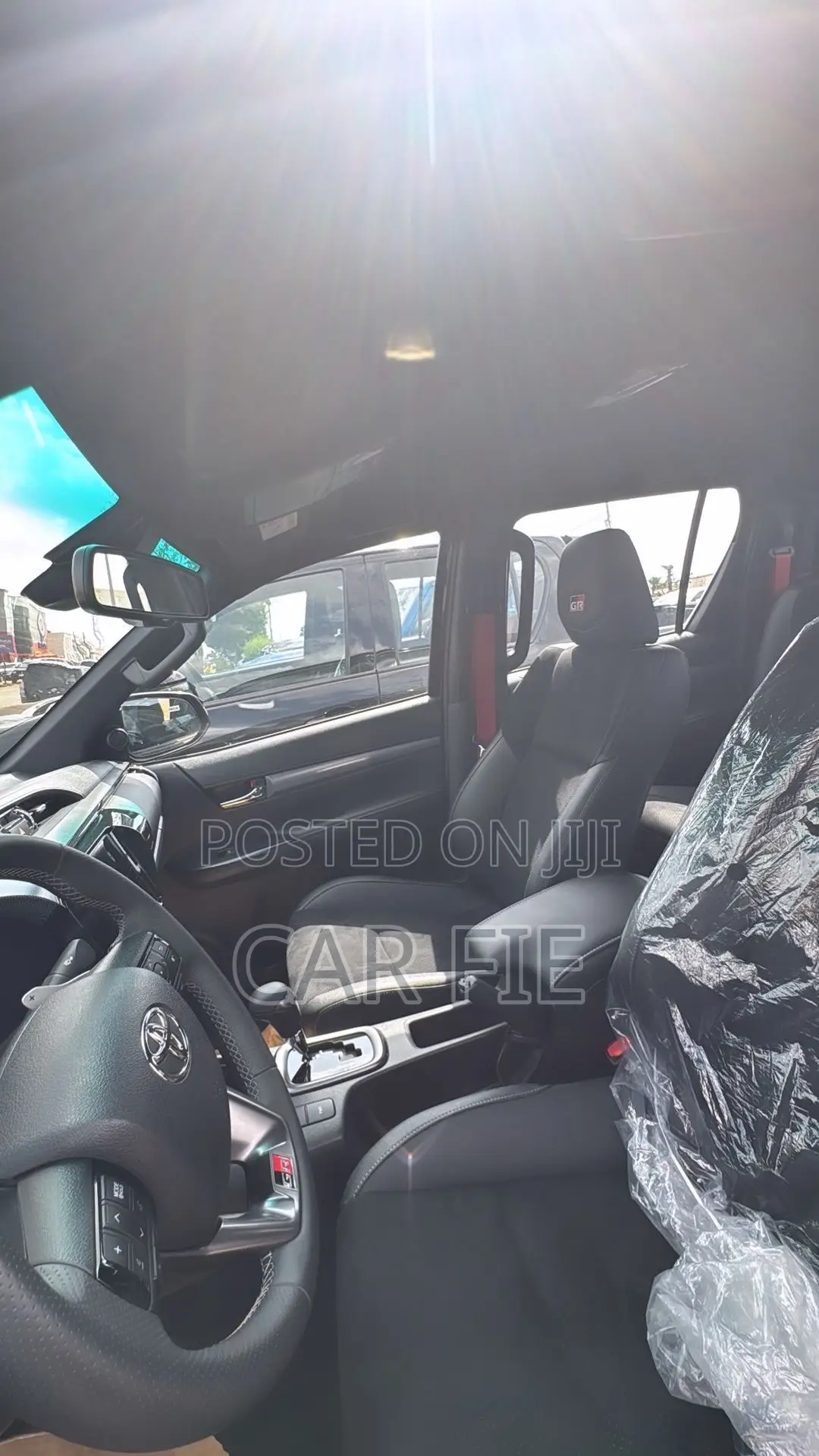 New Toyota Hilux 2025 Black