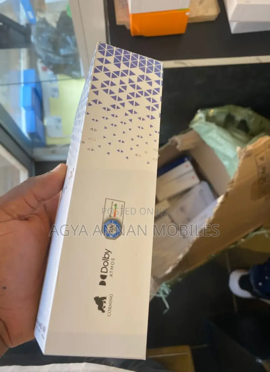 New Tecno Camon 40 Pro 5G 256 GB Purple