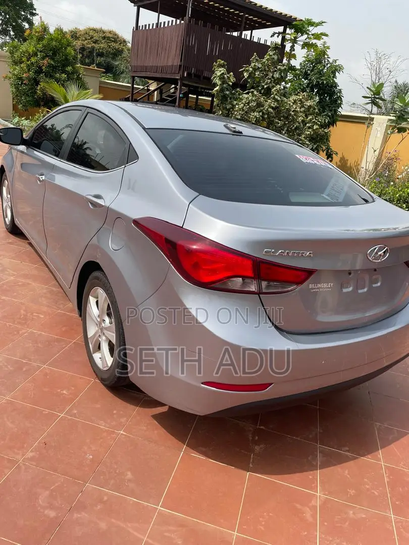 Hyundai Elantra SE Sedan FWD (1.8L 4cyl 6A) 2016 Silver