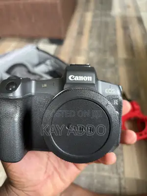 Neatly Used Canon Eos R and Canon Zoom Lens Ef 24-105mm for Sale
