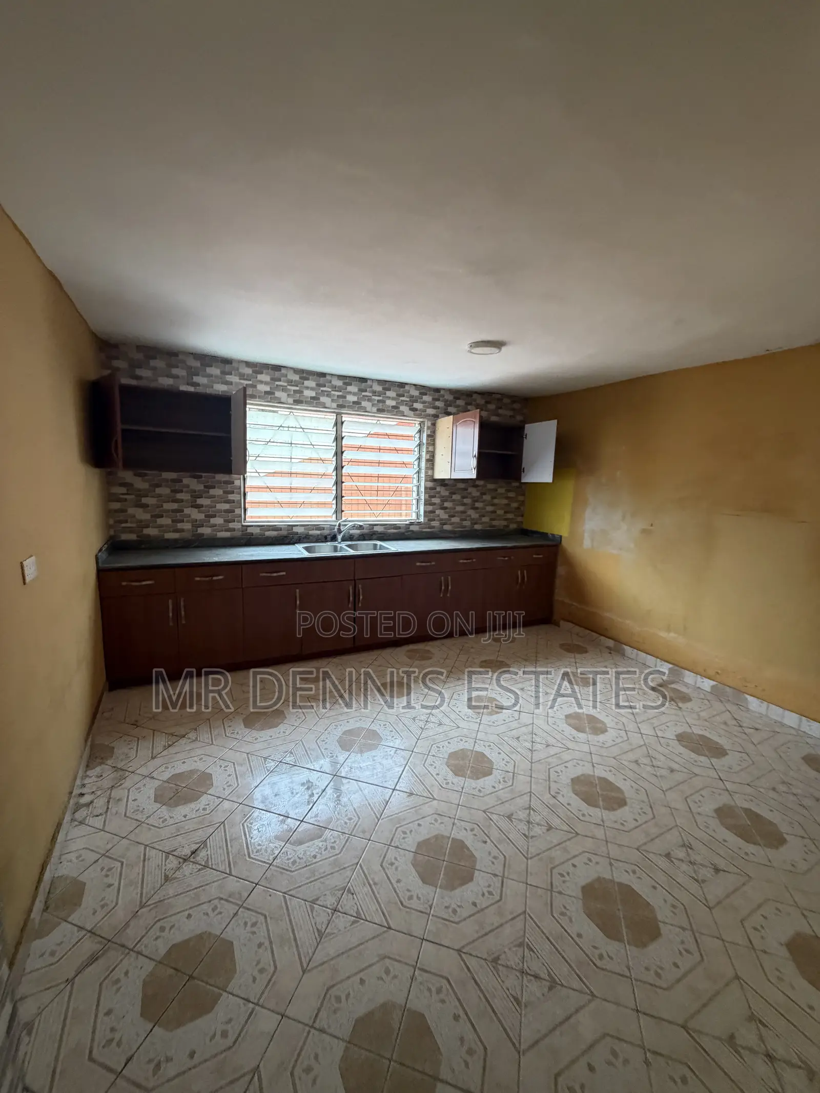 3bdrm Apartment in Weija Old Barrier for rent