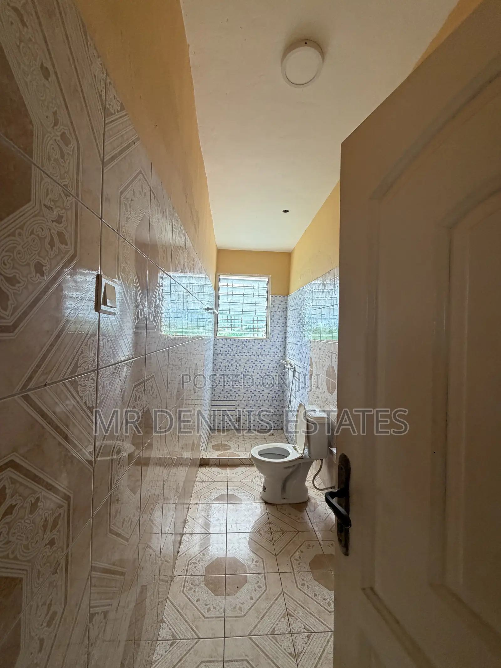 3bdrm Apartment in Weija Old Barrier for rent
