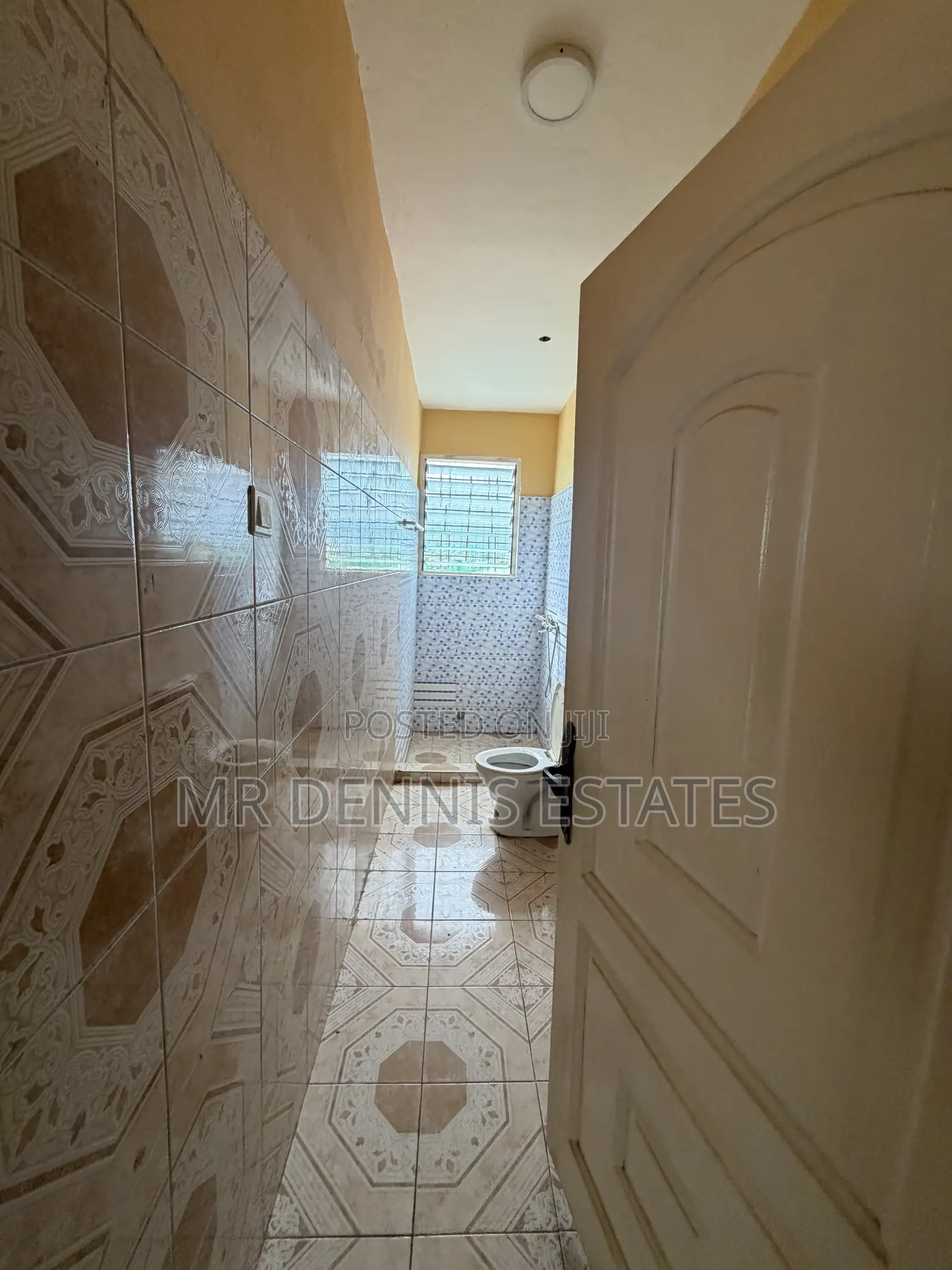 3bdrm Apartment in Weija Old Barrier for rent