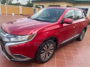 Mitsubishi Outlander SE FWD 2019 Red