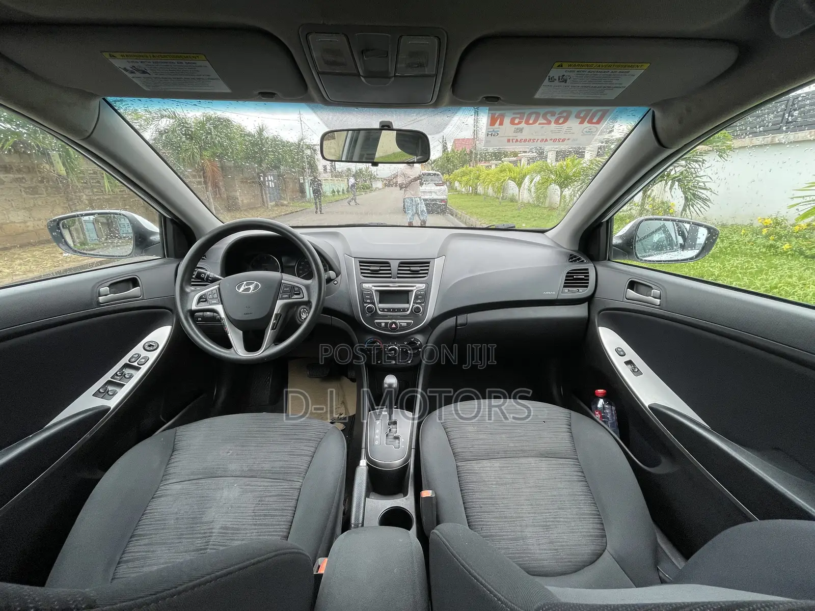 Hyundai Accent SE Hatchback 2017 White