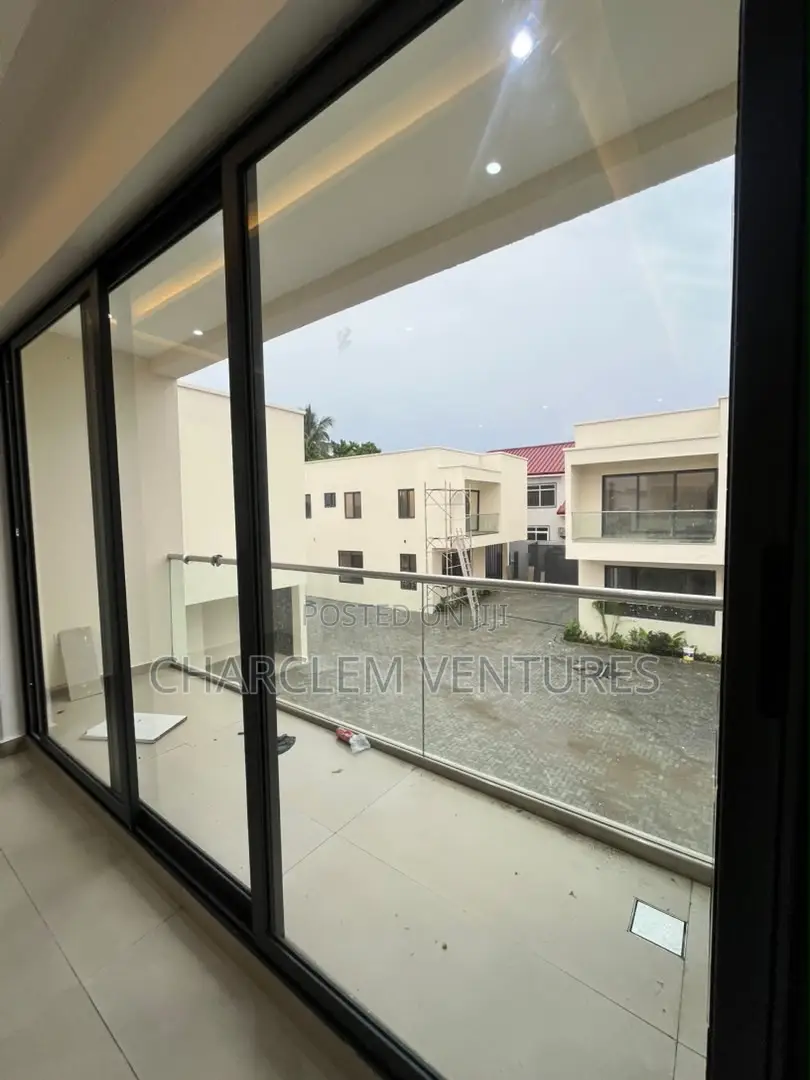 4bdrm Townhouse / Terrace in Charclem Ventures, East Legon for rent