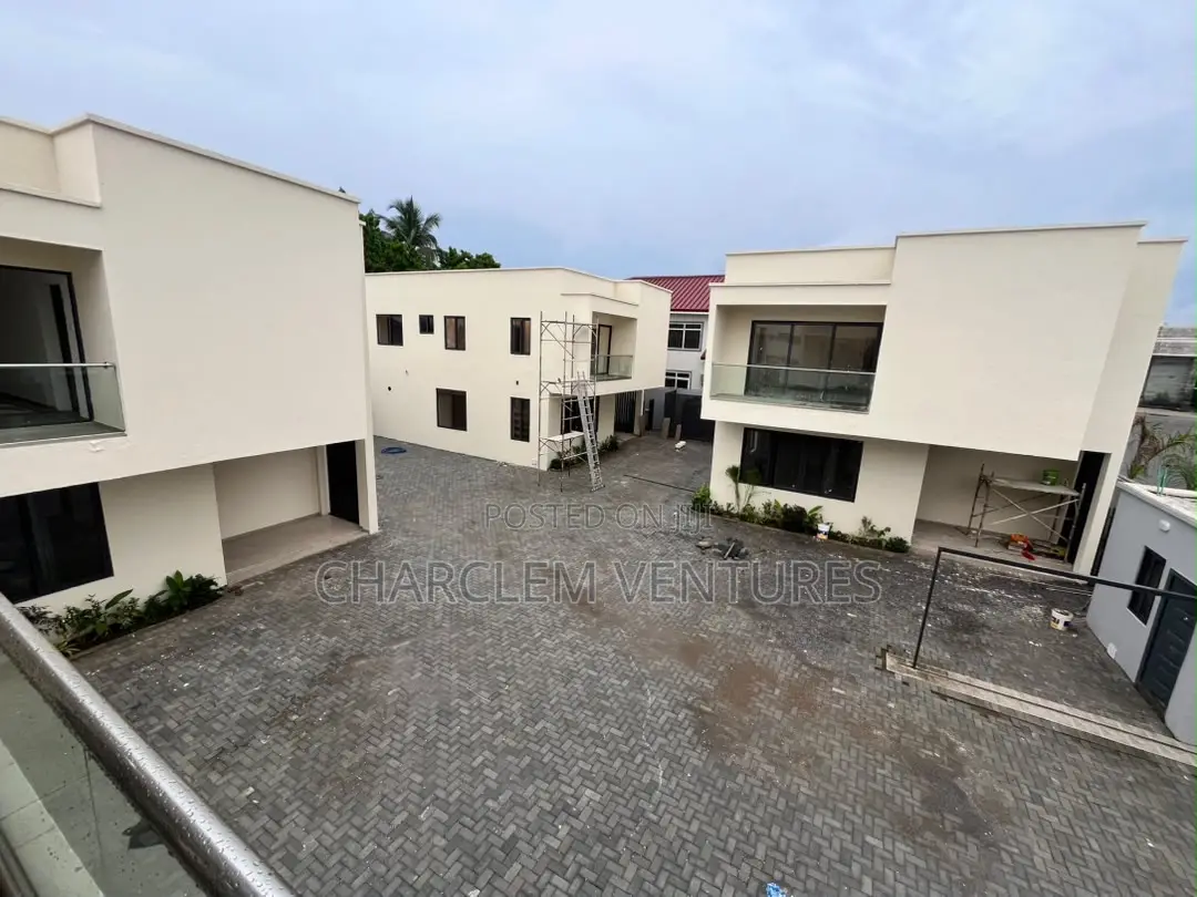 4bdrm Townhouse / Terrace in Charclem Ventures, East Legon for rent
